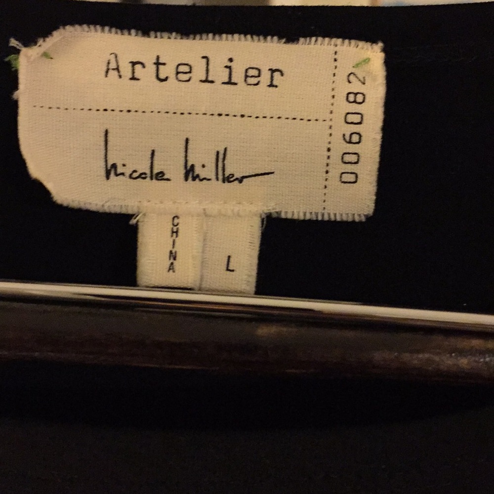 Beautiful Artelier Nicole Miller blouse